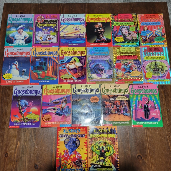 Vintage Goosebumps Book Collection - Picture 2 of 4